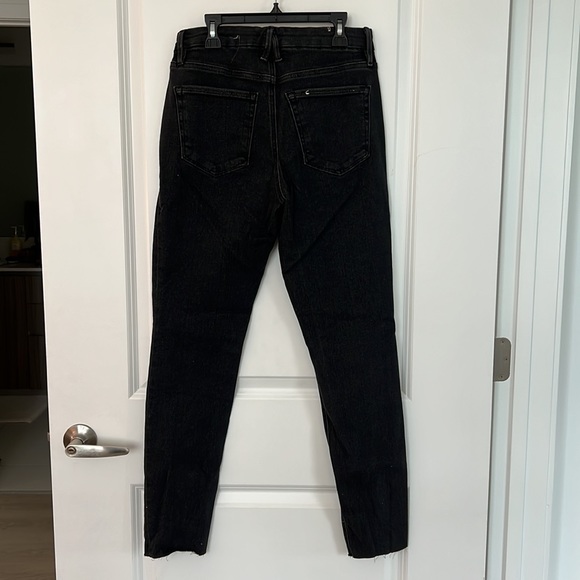 Good American Good Legs Raw Hem Black Jeans! Size 6 - Picture 3 of 3